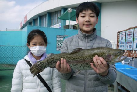 としまえんフィッシングエリア 釣果