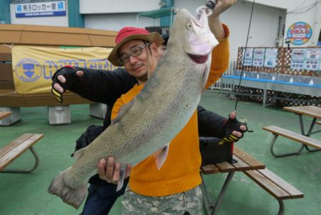 としまえんフィッシングエリア 釣果