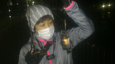 妻とベイトフィネスメバルプラッギング