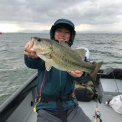 大荒れの琵琶湖ボート釣行