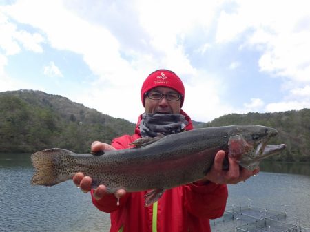 フィッシングレイクたかみや 釣果