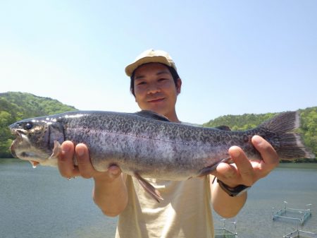 フィッシングレイクたかみや 釣果