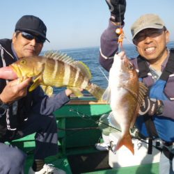 真祐丸 （しんゆうまる） 釣果