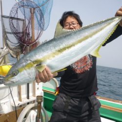 真祐丸 (しんゆうまる) 釣果