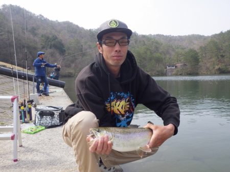 フィッシングレイクたかみや 釣果