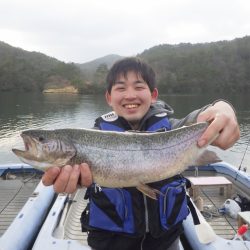 フィッシングレイクたかみや 釣果