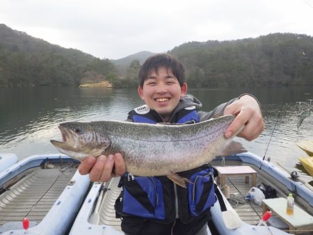 フィッシングレイクたかみや 釣果