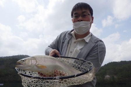 フィッシングレイクたかみや 釣果