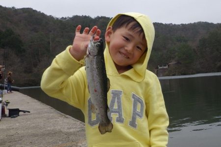 フィッシングレイクたかみや 釣果