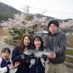 フィッシングレイクたかみや 釣果