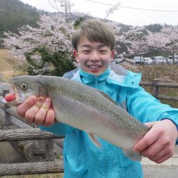 フィッシングレイクたかみや 釣果