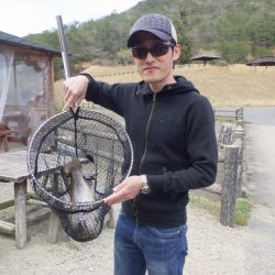 フィッシングレイクたかみや 釣果
