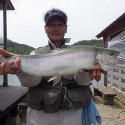 フィッシングレイクたかみや 釣果