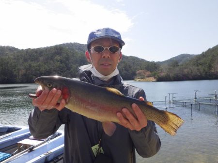 フィッシングレイクたかみや 釣果
