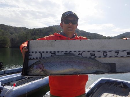 フィッシングレイクたかみや 釣果