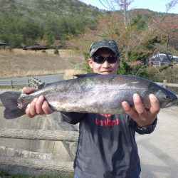フィッシングレイクたかみや 釣果
