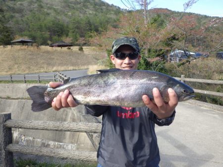 フィッシングレイクたかみや 釣果
