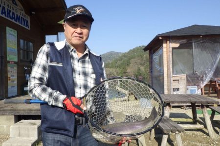 フィッシングレイクたかみや 釣果