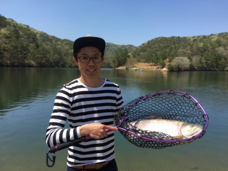 フィッシングレイクたかみや 釣果