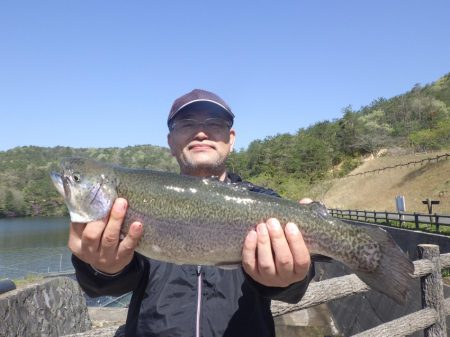 フィッシングレイクたかみや 釣果