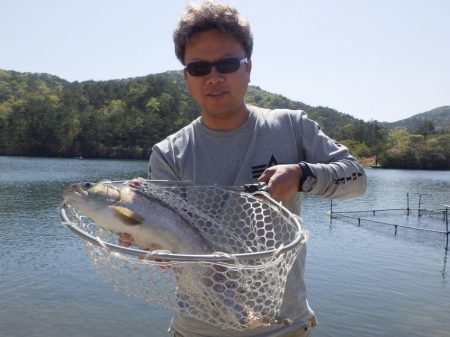 フィッシングレイクたかみや 釣果