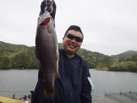 フィッシングレイクたかみや 釣果