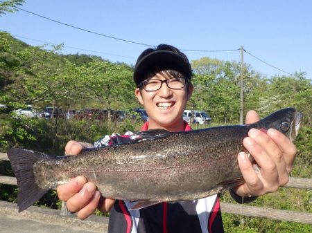 フィッシングレイクたかみや 釣果