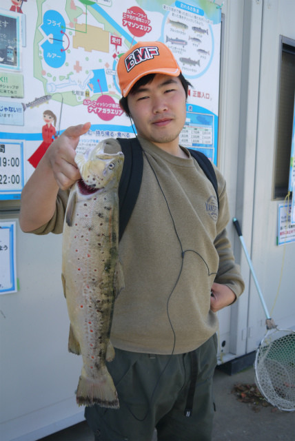 としまえんフィッシングエリア 釣果