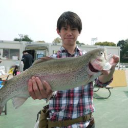 としまえんフィッシングエリア 釣果