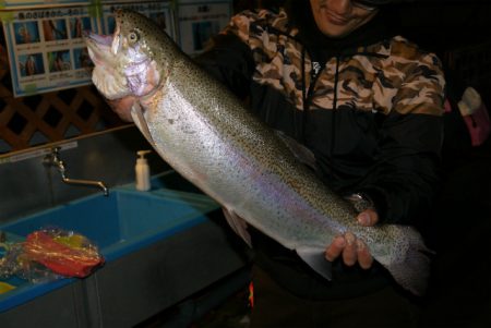 としまえんフィッシングエリア 釣果