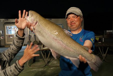 としまえんフィッシングエリア 釣果