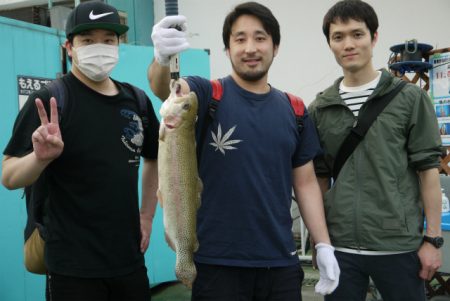 としまえんフィッシングエリア 釣果