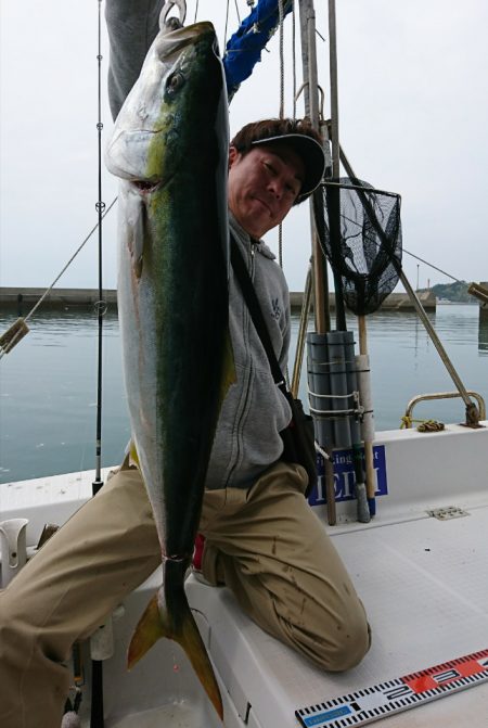 遊漁船　家入 釣果