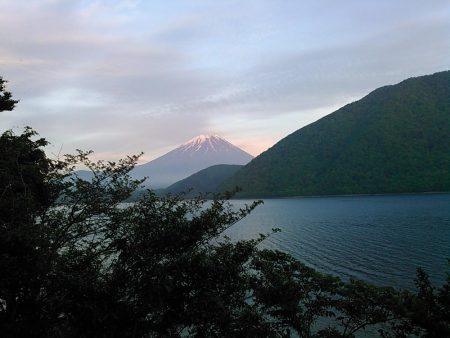 本栖湖　トラウト釣り