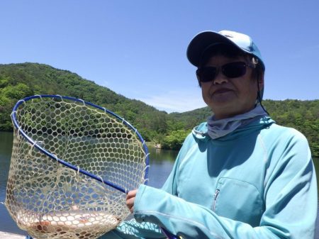 フィッシングレイクたかみや 釣果