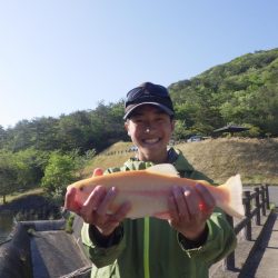 フィッシングレイクたかみや 釣果