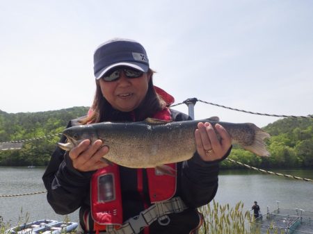 フィッシングレイクたかみや 釣果