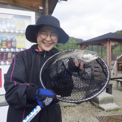 フィッシングレイクたかみや 釣果