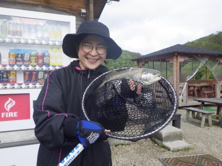 フィッシングレイクたかみや 釣果