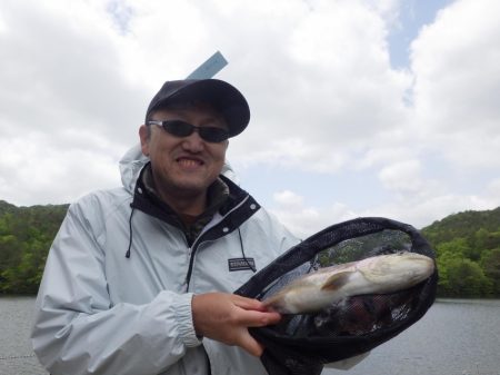 フィッシングレイクたかみや 釣果