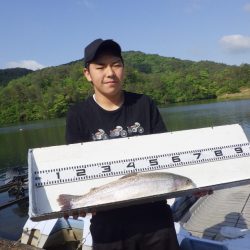 フィッシングレイクたかみや 釣果