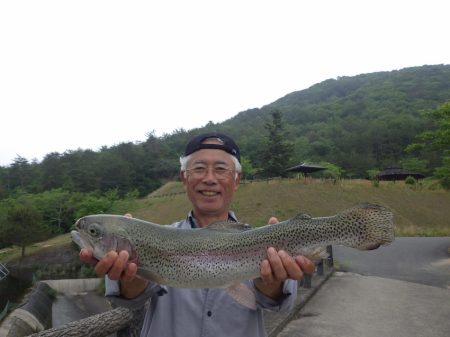 フィッシングレイクたかみや 釣果