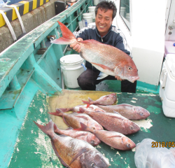 なかくに丸 釣果