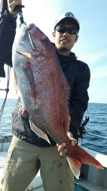 鷹王丸 釣果