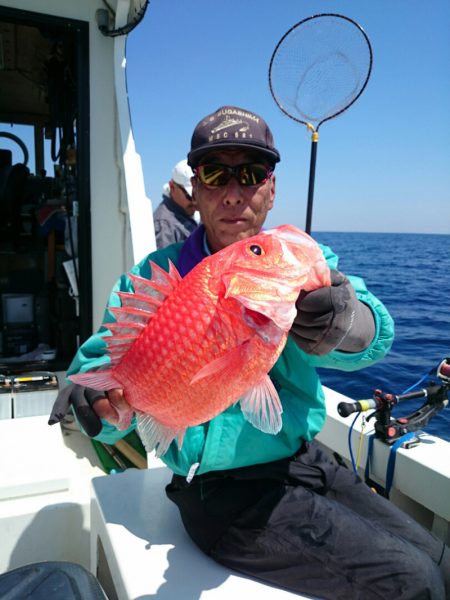 エンペラー 釣果