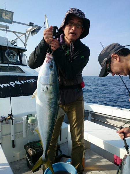 エンペラー 釣果