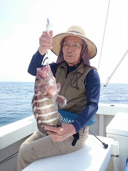 エンペラー 釣果