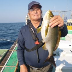 真祐丸 （しんゆうまる） 釣果