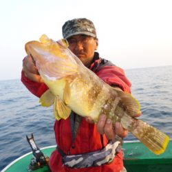 真祐丸 (しんゆうまる) 釣果