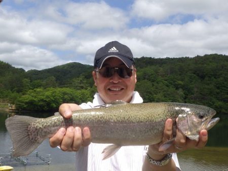 フィッシングレイクたかみや 釣果